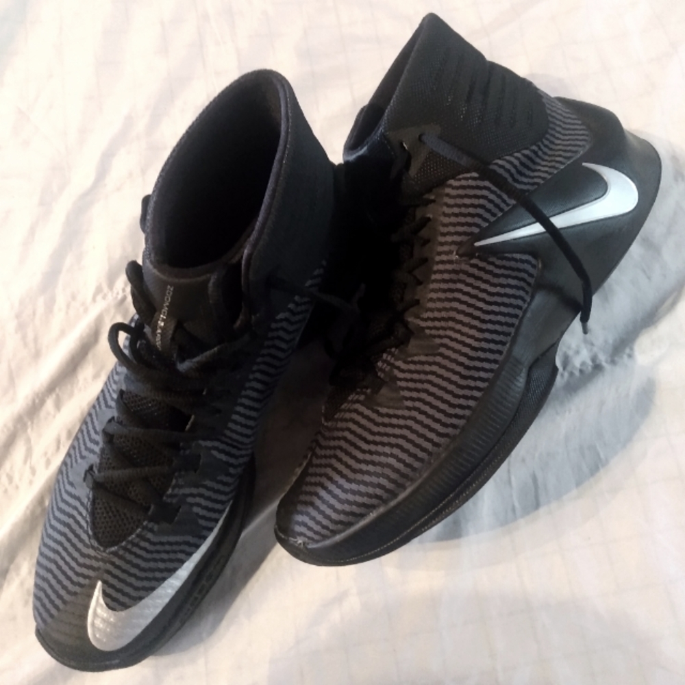 Men's 8.5 Nike zoom clear out (never worn)